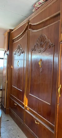 غرفة نوم صاج • نضيف • مندوبة بيع