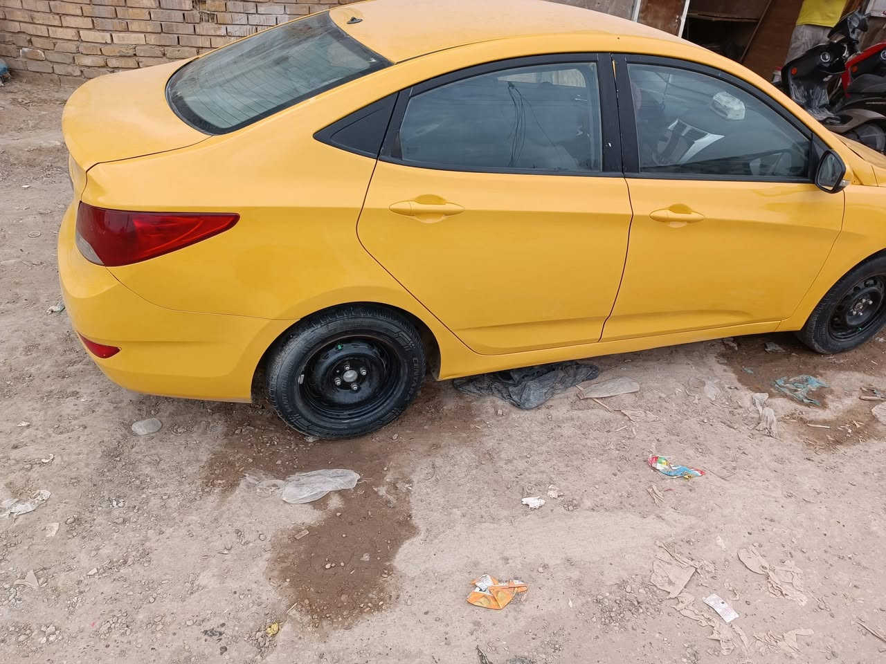 السلام عليكم
اكسنت  موديل 2012خليجي مصبوغة صبغ عام للجمالية 
محرك 1600
رقمها بغداد سنويتها تنتهي 2027
السعر 80ورقة وبيها مجال يرهم مراوس حسب القناعة
 مكان بابل حله 
للاستفسار  ***********
