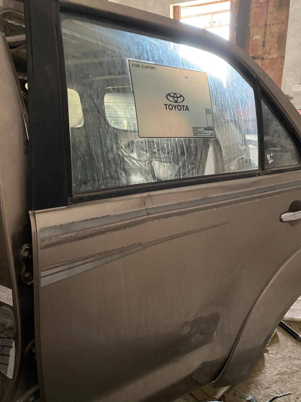 يوجد دوات فور چنر تفصيخ كله اصلي
حداديه عامه 
***********
مشط ستيرن
دبلات امامي وخلفي
خزان بانزين مع قواعده كامل 
صالنصه
قاعدة فيوزات
جنطة  الخلفيه كامله
جكات جنطه
جام بوب 
جام صفحه
سبايدرات قماره
بند 
ماكورات جام لجميع بوب الفور جنر
ملوي عدد زوج 
كشنات عدد 7 مال فور جنر 
منظومت تبريد من الدعامية الاماميه إلى الخلف كامله
دشبول
ويل كب بلادي زوج مع التايرات 
أكسن امامي كامل
زوج لايتات 
بگلايت زوج
عنبار بريك
جوزة سويچ
دبلات
تنته قماره
دوشمة ارضيه بلاديه 
ضفيره كهربائية من الطول للطول
