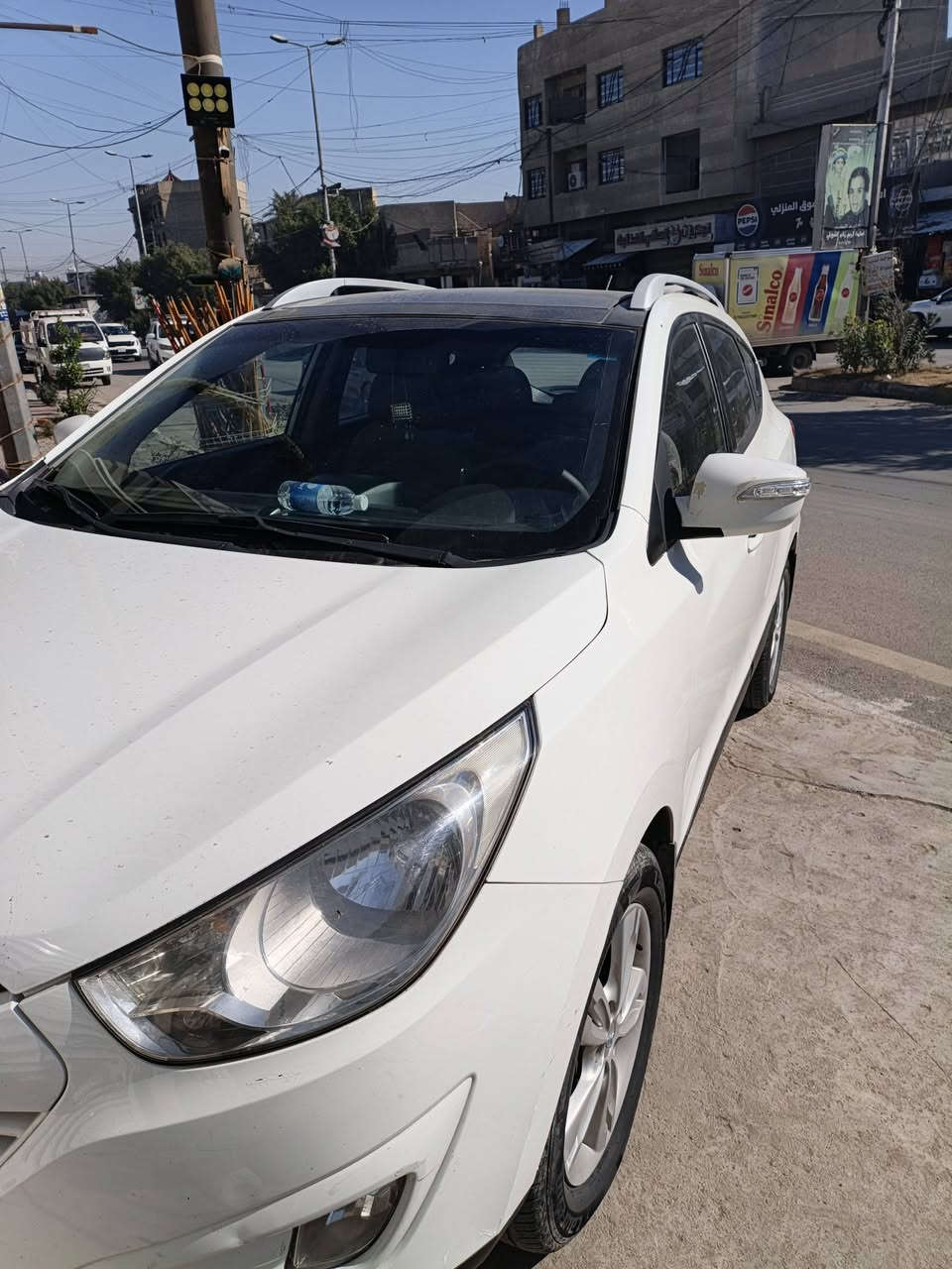 سلام وعليكم توسان مديل 11 فول مواصفات عده البصمه ماشيه 160 ألف رقم بغداد مكاني بغداد  الحريه الثالثه كير مكينه مكفولات السياره كلها نضيفه عده الصفحه اليمنه بيها كم قطعه صبغ  سعر 125 وبيها مجال السياره نضيفه مال بيت تحويل نفس اليوم اذا تريد رقم ***********
