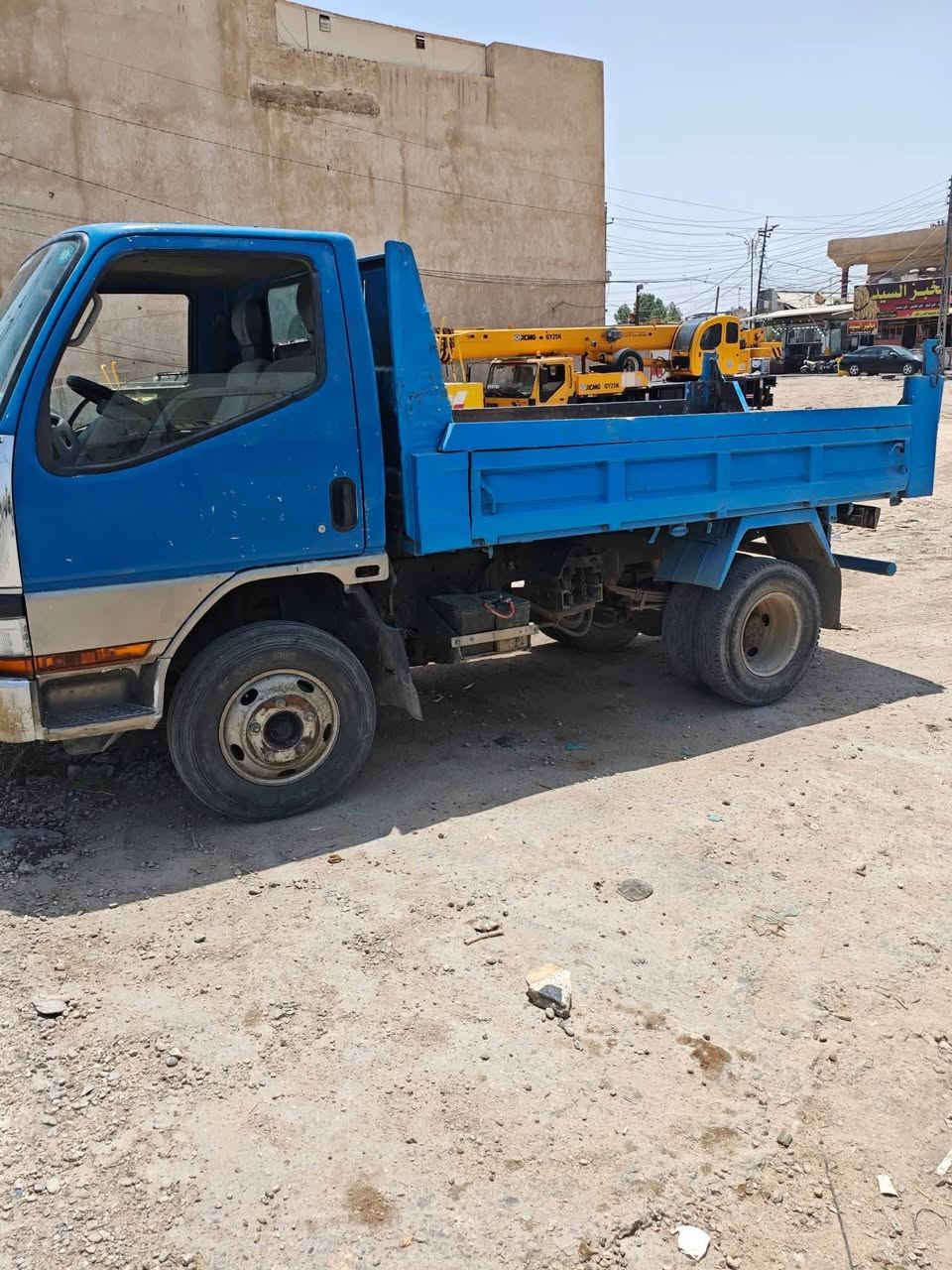 السلام عليكم 
كنتر للبيع رقم بغداد كير ومكينه جديد شاصي كفاله 
سنويه 28 السعر 85 عنوان كربلاء الرقم ***********
