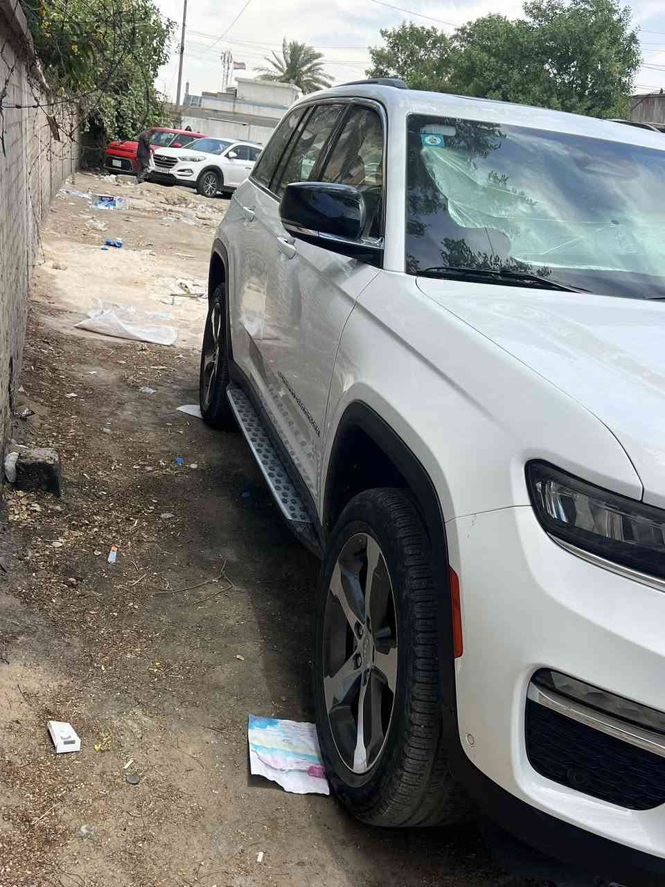 سياره جيب لمتد بلاص والمواصفات معروفه / موديل ٢٠٢٤  خليجي  بيها باب مبدل اصلي من جهة السايق - بالرغم من ضربه خفيفه / ماشيه ١٩ الف. 

 العنوان بغداد _زيونه 

السونار مرفوق بالمنشور 
الستفسار الاتصال ع الرقم. ***********
غير متواجد بالصفحه
