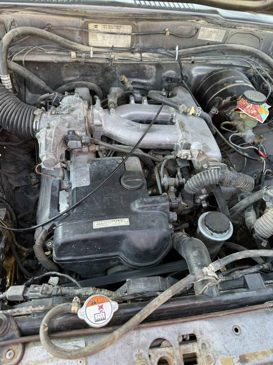 السلام عليكم سياره لبيع ازوزه مديل 1988 بيها مكينه وكير بطه حجم 3000 جاهزة ما ناقصه شي رقم بغداد سعر 30وبي مجال 
***********
