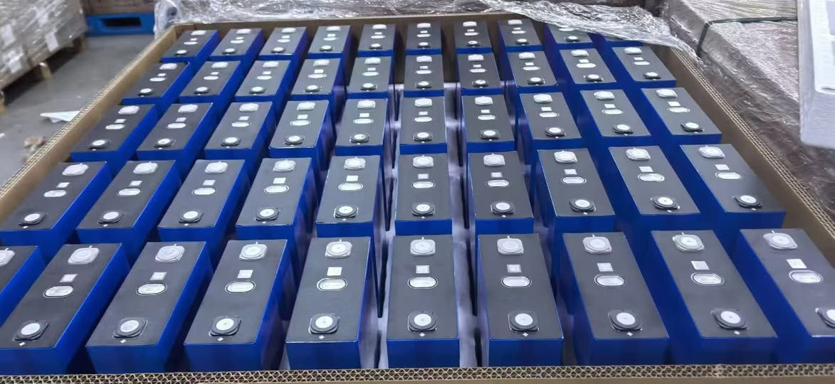 Wholesale export Xinwangda 314AH lithium iron phosphate battery 3.2V cycle life 6000 times a large number of stock, welcome to consult and place an order ##LiFePO4#Lifepo4cell #BatteryPack#EnergyStorage #SolarEnergy 
#EVbattery #RenewableEnergy #LFPBattery #wholesale#DIY#electricbike#electricmotorcycle #Battery #batterypack #Ebike #LFPbattery 
#LiFePo4battery #LiFePO4 #lifepo4batteries


**إذا كنت صاحب هذا الإعلان وتريد حذفه لأي سبب، رجاءا أرسل رسالة إلى الدعم الفني**