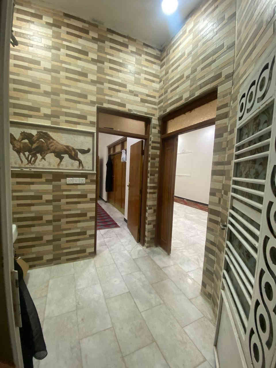 بيت للبيع طابقين طابو صرف مساحه 260م بناء حديث حي الشموع إلا ستفسار ‏‪***********‬‏
