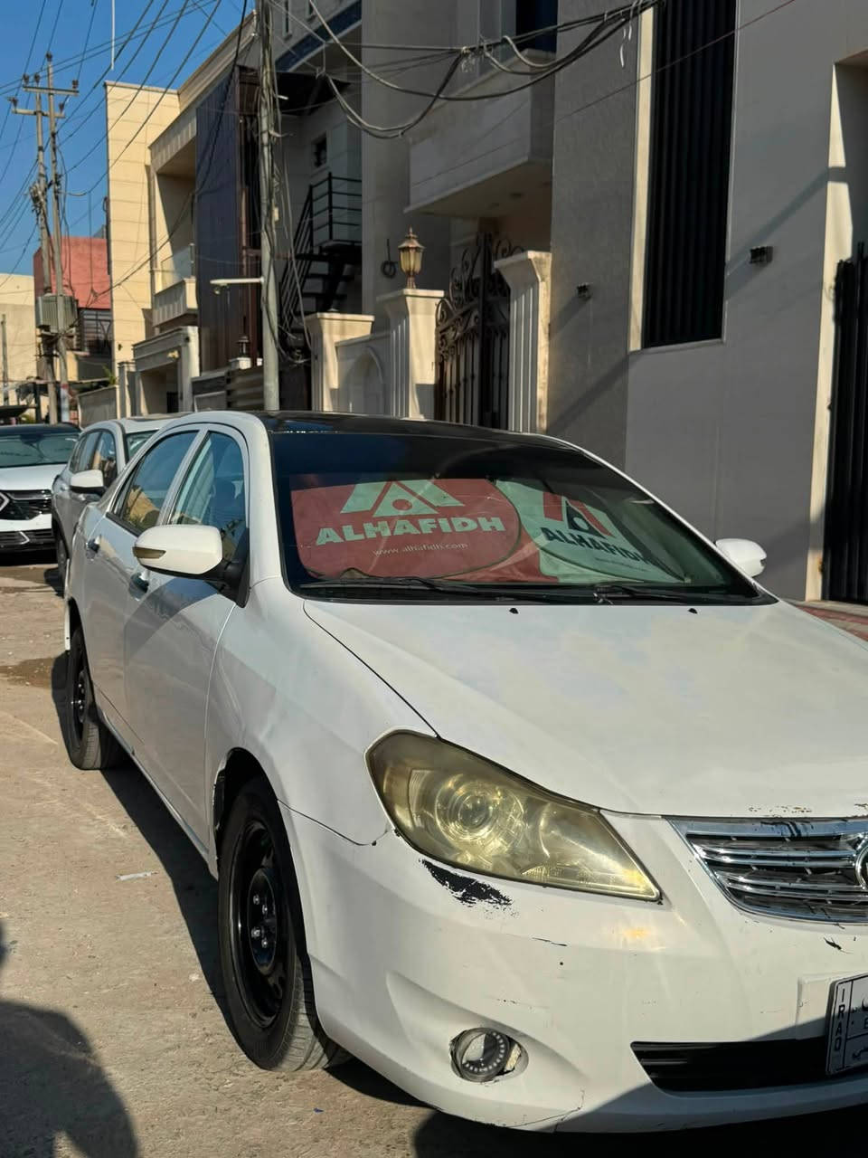 السلام عليكم
بي واي دي g3 موديل 2013 للبيع فقط
رقم بغداد باسمي جانيها  ٧ سنوات
 مابيها صبغ فقط بيها اثار جراد  الكلير
شاشه وسماعات اربع جدد عالي 
بصمه وسلايد داخل جلد 
لايتات عالي  ناصي زنون 
تخم تاير جديد 
كهربائيات كلها عل بلاد
ملاحظة مكينه من اشغل صبح تطلع  دخان شويه ويختفي.
تبريد العام شغال هسه نقص فريز
السعر 50
***********
مكاني بغداد/ السيدية
