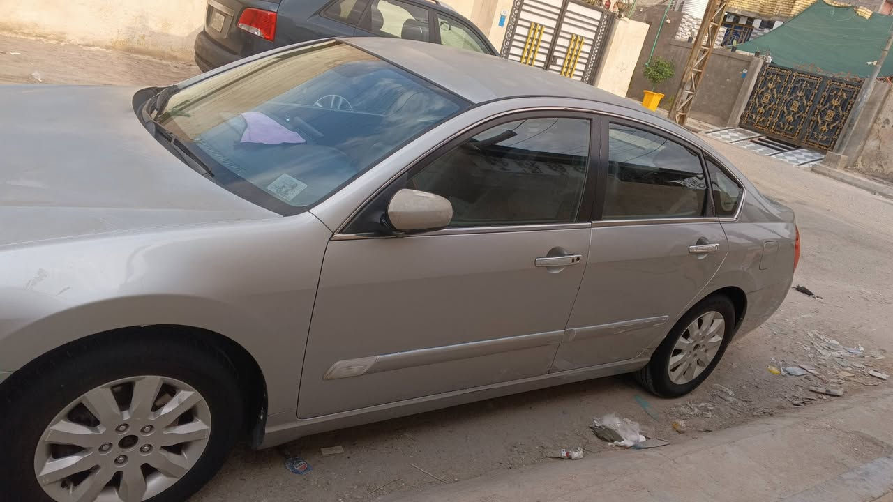 السلام عليكم رينو سفران 2009 سيارة جاهزه مكينه كير جديد حداديه كهربائي كلها شغاله تبريد + تتفيه سياره كفاله عامه معده  بنيد بي صبغ كفاله  من ضربه تحويل ثاني يوم  سعر 75 رقم ***********
