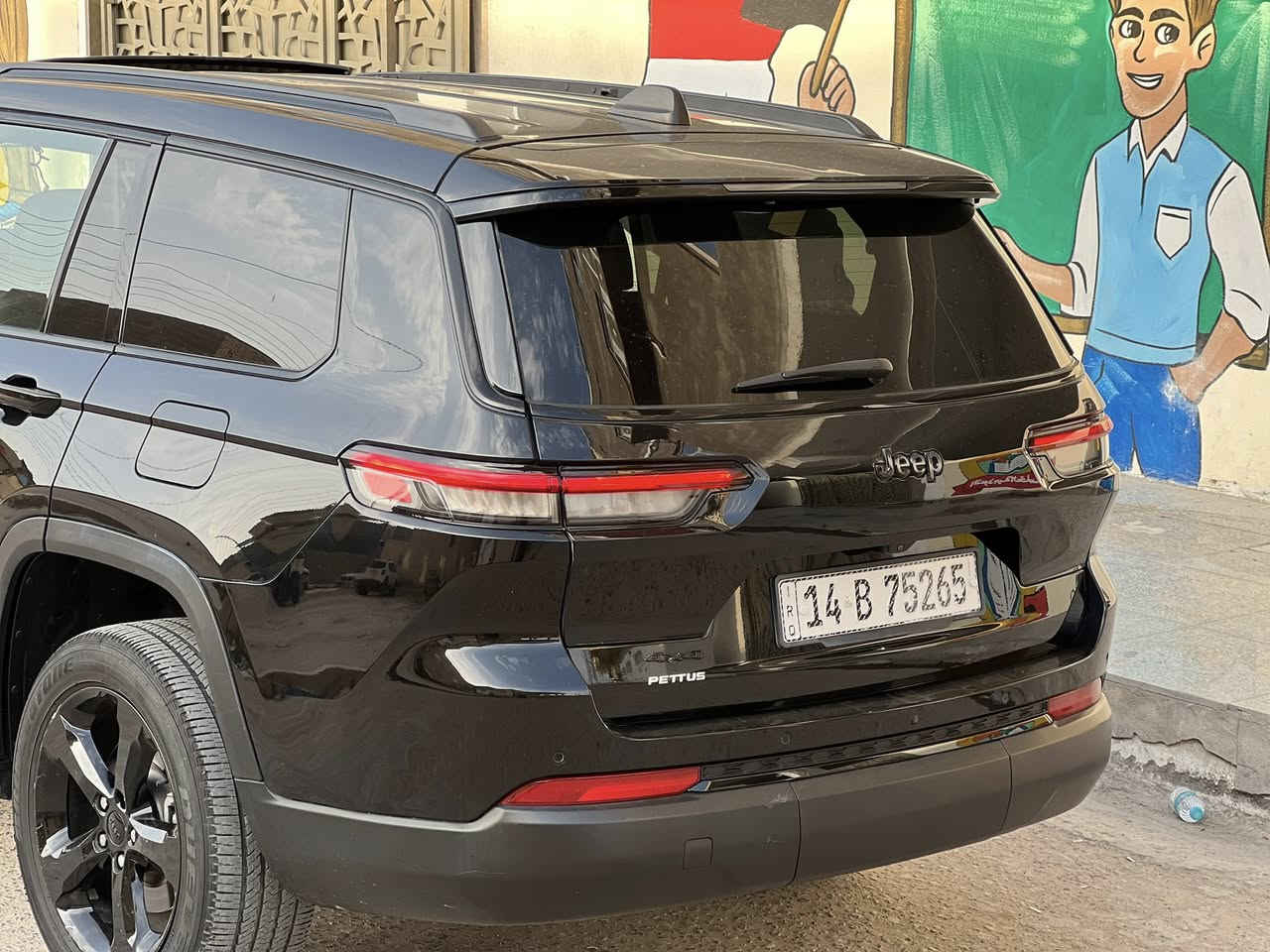 جيب گراند شيروكي موديل 2023

وارد امريكي حادث صطحي جاملغ ايمن وبنيد فقط الباقي كفالة من الشخط
ماشية 18 الف كيلو 
فول مواصفات
 فتحة
رادار امامي 
نقاط عمياء 
حساسات امامي خلفي 
كشنات كهرباء 
كشنات تتفئة 
استيرن تتفئة
شاحن وايرليس
تحديد مسار 
وباقي الموصفات المعروفة 
رقم بصرة دولي باسمي مستعد للتحويل
مكينة 6V 3600
جاهز من كل النواحي مكينة كير كهربائيات حدادية 
للتواصل ***********
غير متفرغ للرد على الرسائل 
السعر 285
