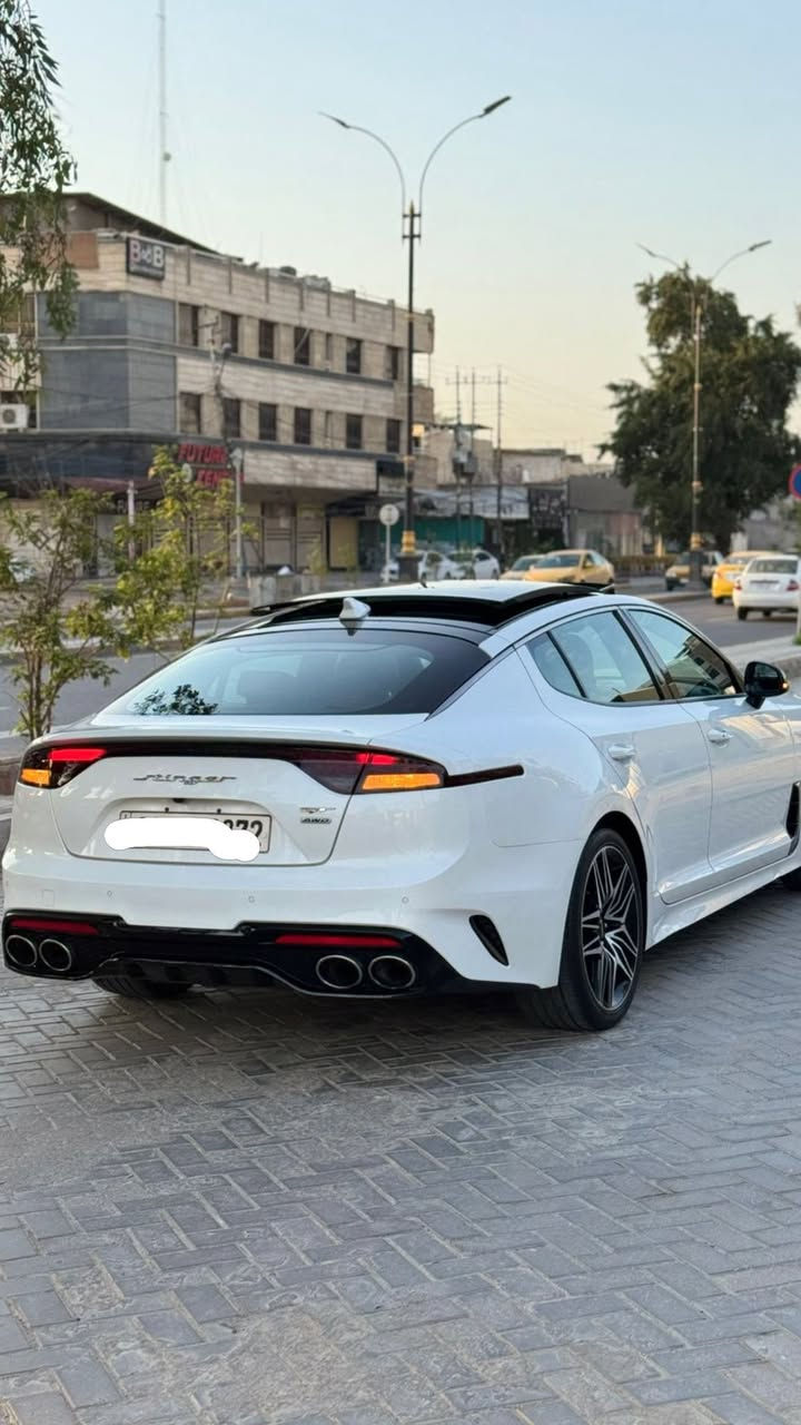 سلام عليكم 
للبيع 
موديل 2022 
فول مواصفات 
سيارة جدا جديدة
ماشية 34 مايل
كير مكينه كفاله
صدر امامي خلفي جديد
تخم تاير حديد
V6 توين تيربو
سيارة صاروخ 
حادث بنيد حافه الباب وجاملغ
بدون ايرباك 
دواخل مكفولة
رقم اربيل بسمي جديد
واصفاته معروفه ميحتاج اكتبهن 
مكان سياره بغداد الكاظمية
سعر خاص 
***********
