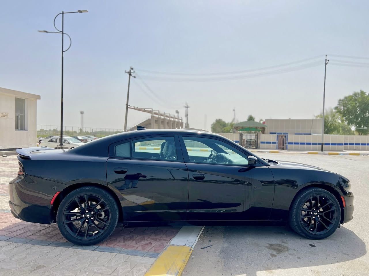 السلام عليكم
للبيع جارجر 2023 أصل
الضرر : تقرير تعمل وتسير 
العداد : حالياً ماشيه 15 ألف ميل 
السياره جديده وكامله من كلشي مابيه نقص ابد وبأسمي تحويل ثاني يوم 
3600 v6 
رقم ذي قار مميز 
اللون أسود
السعر 270$ وبيه مجال 
واتساب او اتصال ***********
