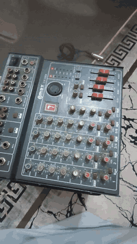 مكسر للبيع ابيع عاطل لا تسالني شنو بي السعر 60 الف يوجد توصيل لجميع المحافظات ***********
