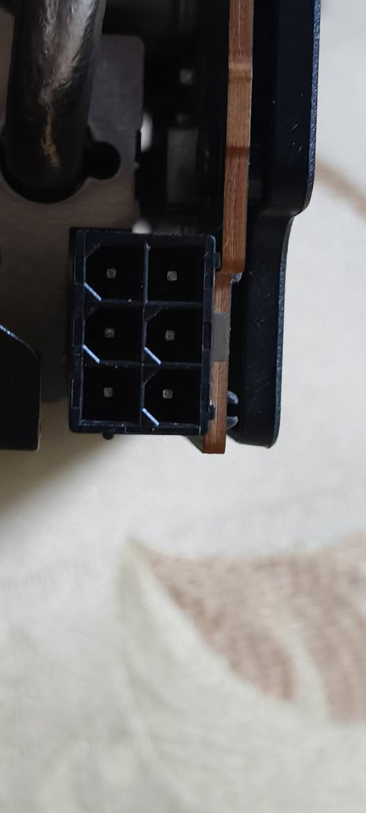 كارت شاشة Rx6500xt msi 4gb
كلشي موضح الكارت اعلى حرارة وصلت له 57 بصيف كارت صالة يمي تقريبا 4اشهر مرتب نضيف ما مفتوح ولا مصلح لوك رايدة ب 130 بي مجال للطيبين 
***********
