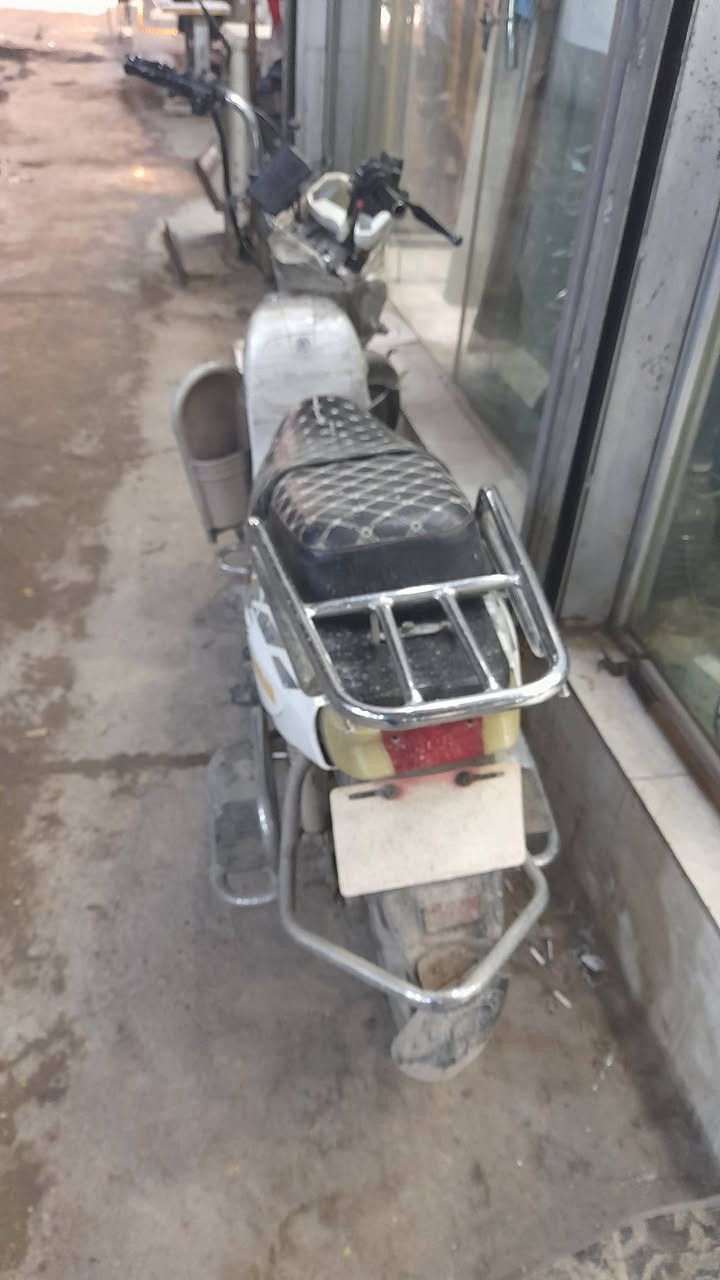 هالي للبيع على فحص بطاريات بحالة جيدة السعر ١٧٥ المكان الكاظمية ***********
