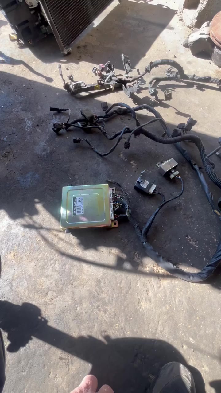 ظفيرة كير عادي سوناتا تو 

العنوان الفلوجه حي الصناعي شارع بالعلوان 

يوجد خدمة توصيل الكافه محافظات العراق 
اتصال 📞 على الارقام 
***********
*********** واتساب
