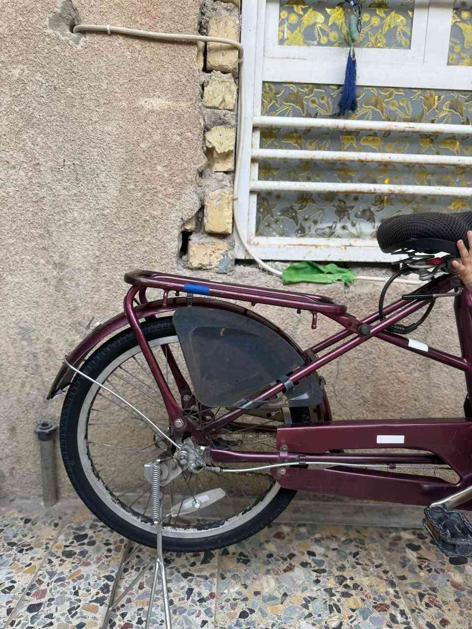 السلام عليكم بيسكل تكسي   برج استون لشه طويله بيسكل نضيف من عده هي الجوه جارده مثل ما موضح بل صوره  بيسكل  موديل 2020نطيف كير 3نمر مو شخال وبكاني بغداد حسينيه راشديه ملحضه متوجد خاص ابي وقت


**إذا كنت صاحب هذا الإعلان وتريد حذفه لأي سبب، رجاءا أرسل رسالة إلى الدعم الفني**
