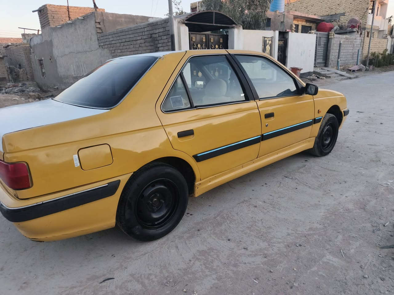 سلام عليكم بيجو بارص موديل 2013 رقم بصره تحويل سياره جاهزه لا ضربه ولا خياس ولا تبديل بيه بيه رشات كلش بصيطه يعني تصليحات خياسات بصيطه كلش كير ومكينه كير من الله حداده حلوه تخم تاير جديد بيه نواقصه كلش بصيطات ماينعدن  يعني تصليحن مايعبر حته 50 الف خوان هاي صور سياره اليوم العصر مصوره الله يشهد وعندي مقطع فديو مصوره داخل وخارج شرح كامل هاذه كلشي مكان سياره ناصريه طريق جبايش ناصريه سعره 26 ورقه ويدلل الشراي هاذه رقم صاحب سياره ‏‪***********‬‏
