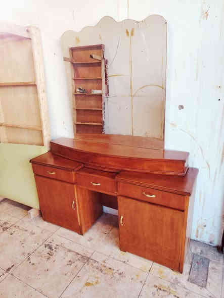 السلام عليكم
عرض خاص ومغري بس 170😊
كنتور 2 باب مع ميز تواليت
للاستفسار وتساب *********** مباشر ***********
ومستعدون لشراء الغرف النوم المستعمله و الكناتير
