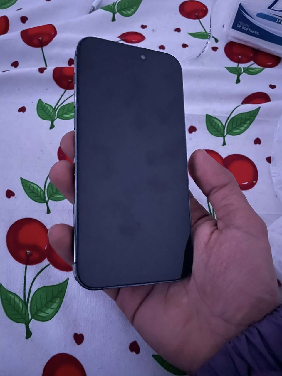 ايفون 14 برو ماكس ذاكرة 256  الجهاز شغال مبدل شاشه وبطاريه فيس ايدي شغال باقي الشغلات كله مكفول السعر 600 وبي مجال مكاني بغداد المحموديه رقمي *********** فقط واتساب
