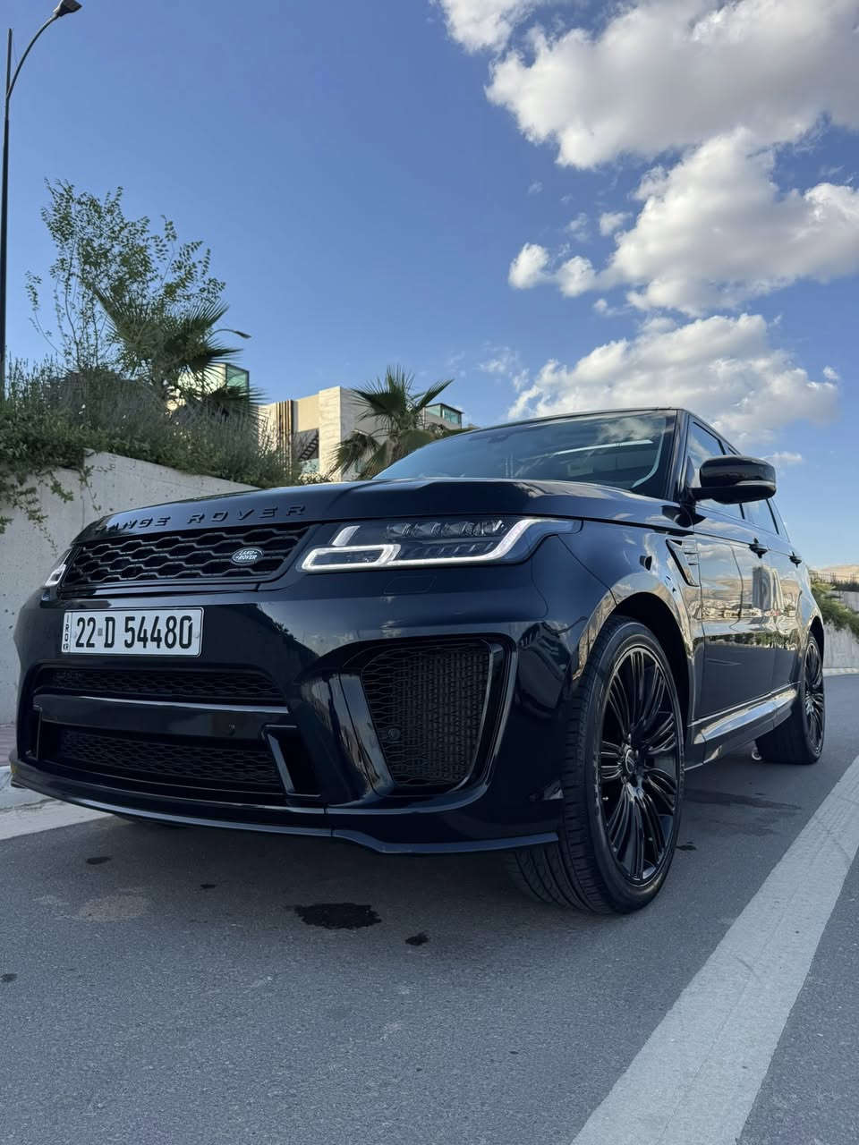 اللبيع Range Rover sport 

موديل :2014 ( محدث شكل   ٢٠٢٢ ) مكفول من صبغ 
كامل قطعات مال تحديث بلاديات موجودات ويايه 

محرك 6 گاز توربو (  سبورت  )

المواصفات:   

بـــــــــــانوراما

جلد 

نظام تعليق هوائي 3 وضعيات (جكات تصعد وتنزل اوتو +يدوي )

قيادة ذاتية 

اوتو ستارت 

اوتو ستوب عند الاقتراب من سيارة اخرى

اوتو هولد

مانع انزلاق 

سايد بريك اوتو 

نقط عمياء 

5 كاميرات محيطية 

رادارات امامية وخلفية وجانبي 

تغير زاويا الرؤية بالمري عند الرجوع الى الخلف

انارة ليلية وكشافات ضباب ولايت اوتو

خمس بصمات ع الابواب 

صندوق كهربائي شفط

ابواب شفط  

تحكم بالتكيف تبريد وتدفئة من الشاشة 

كرسي السائق تدفئة وتبريد 

كرسي الراكب تدفئة وتبريد 

كرسي السائق 3 وضعيات خزن ميموري 

كرسي الراكب 3 وضعيات خزن ميموري 

تدفئة بالستيرن 

المقصورة الخلفية تبريد

تحكم منفصل بالمكيف 

تحكم كهربائي بالكشن 

انارة محيطية 

انارة ترحيب

السعر  ٢١٨  قابل للتفاوض

***********

@highlight
