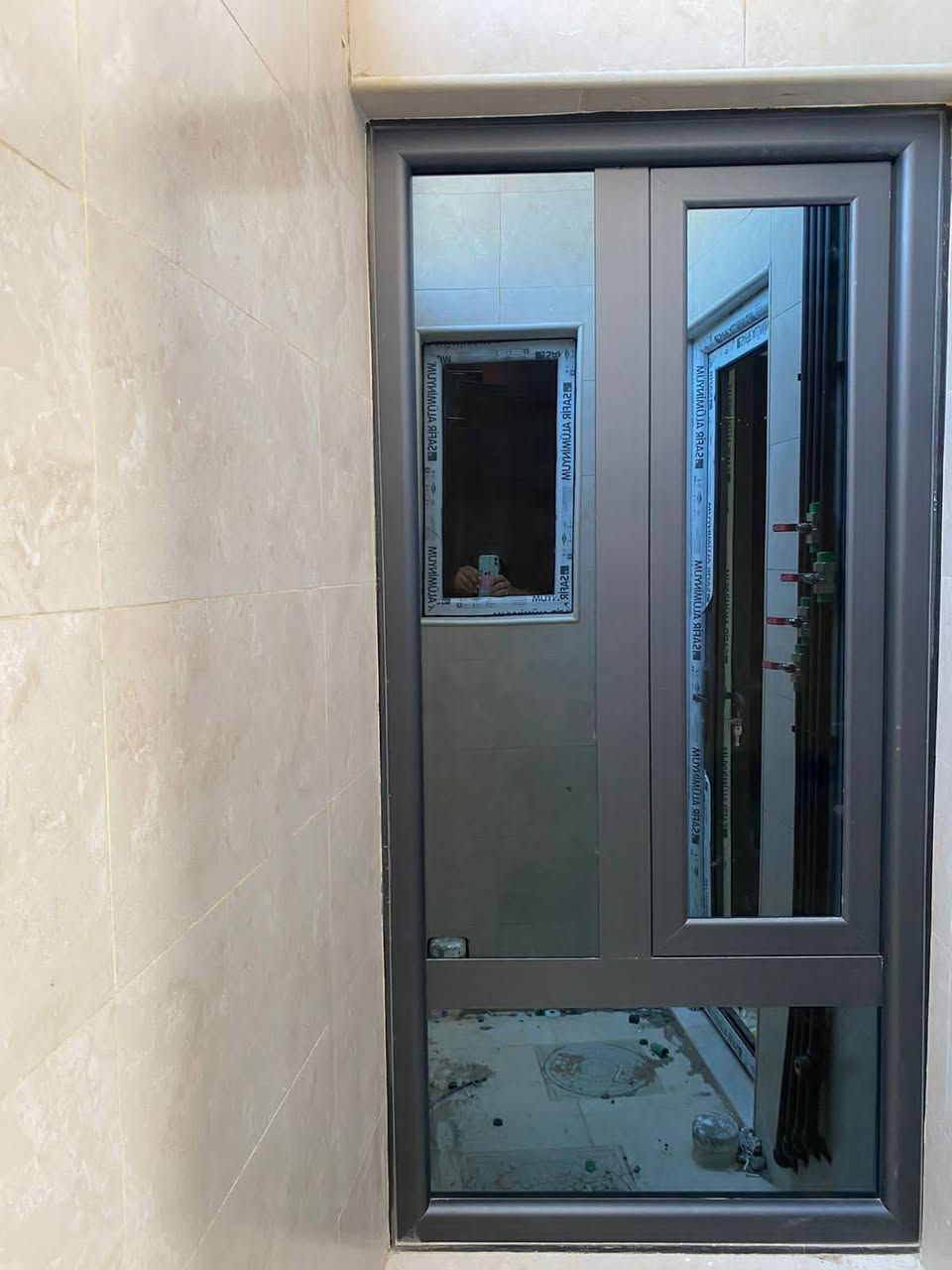 عباس رزاق جبر الزركاني
جوده عاليه عازل للصوت والاتربه
ضمان حقيقي
مواعيد،، دقه في العمل
العنوان شارع الفنادق
***********
