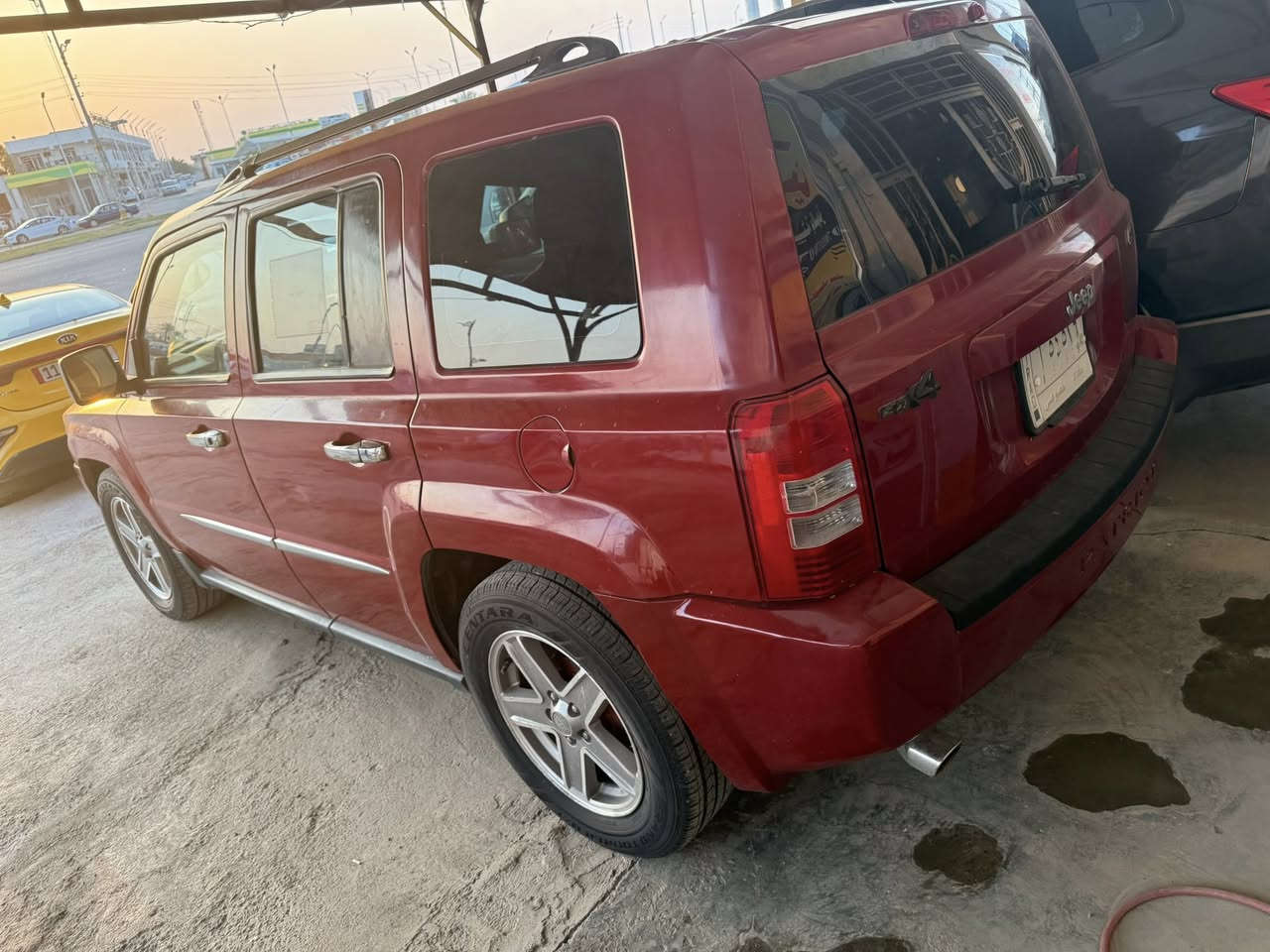 السلام عليكم 
جيب باتريوت السعر 65 
موديل 2008 
سيارة جاهزه وجديده 
محرك 2400 كفاله 
اوتماتيك كفاله 
صدر وتاير جاهز جديد 
ترايه يخبل 
رقم بغداد تحويل مباشر 
السعر 65 ورقه 
مكاني الصويرة 
 واتساب موجود 
***********

