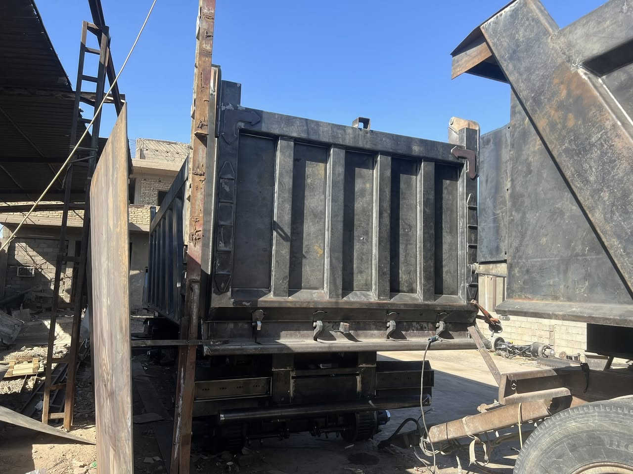 مقطورة مايلر البيع
***********
