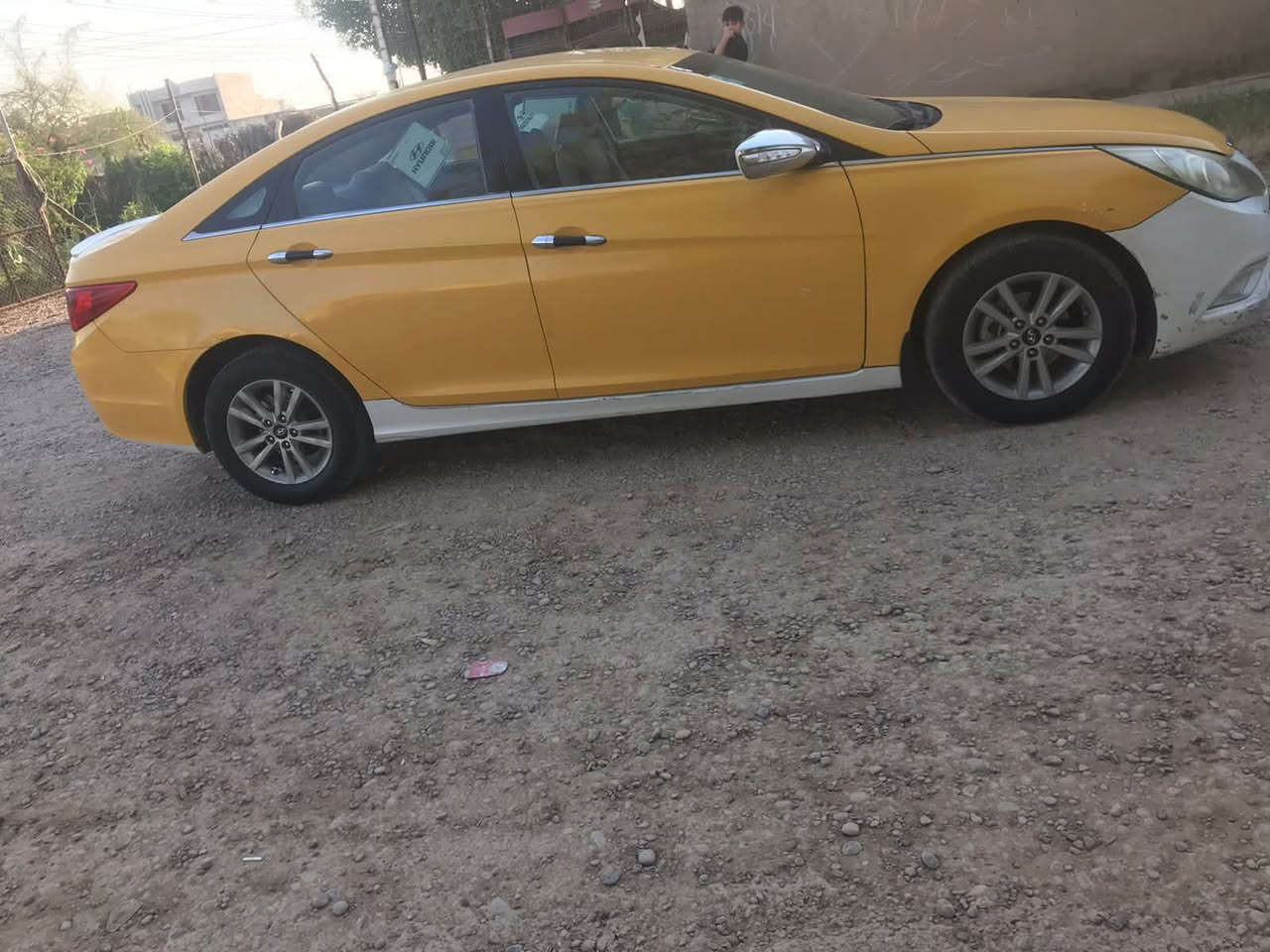 سوناتا موديل 2011  محرك دوش 2400 اربع حساسات وارد خليجي بيها ضربه زغيره جوه باب  الايمن  رقم صلاح الدين الدولي بحث وخط جديد تدفئه تبريد شغال تخم تاير جديد صدر خلي امامي جديد جاهزه للشغل السعر 105  وبي مجال  تحويل ثاني يوم السيارة بسمي اي استفسار اتصل على الرقم 
***********
