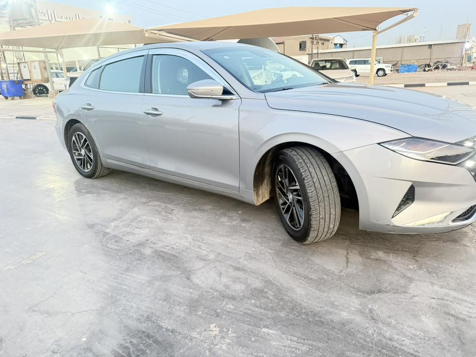 سلام عليكم كراندر موديل ٢٣حره بسمي سياره كفاله 
سونار بيها ماشيه ٤٦الف رقم قادسيه سياره جاهزه من كلشي ادمه كامله مسويلها من فلاتر بلكات صيانه كامله لمنظومة الغاز 
تخم تاير جديد سياره مذب عليها الف 
عارضها ١٩٠اوبيها مجال 
للاستفسار ‭0775 311 2139‬
