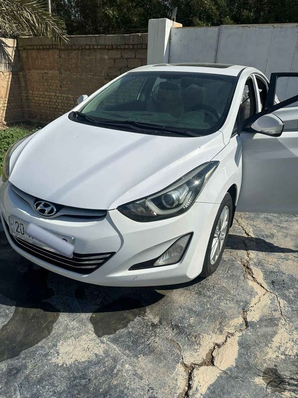 النترا ٢٠١٦ خليجي فول
شرط كفاله عامه من الشخط والصبغ والضربه

مكينه ٢٠٠٠  

مواصفات مري شفط فتحه أشارة بالمري الجانبيه 

الداخل لونين المرغوب ومعروفة باقي المواصفات بالنسبة للخليجي
شاشه كاميرا دوارة 
أربعة إطارات تخم كامل جديد صارله شهر 

سبير شرط ما نازل 

صدر امامي خلفي بحاله جيده 

زيت گير جديد مع فلتر وكالة قبل شهر مبدله

السياره جاهزه للاخير

الممشى ١٠٠.٠٠٠km

رقم ديالى انگليزي هزه جديده شرط التحويل 

لمعرفة السعر الاتصال على الرقم ***********
