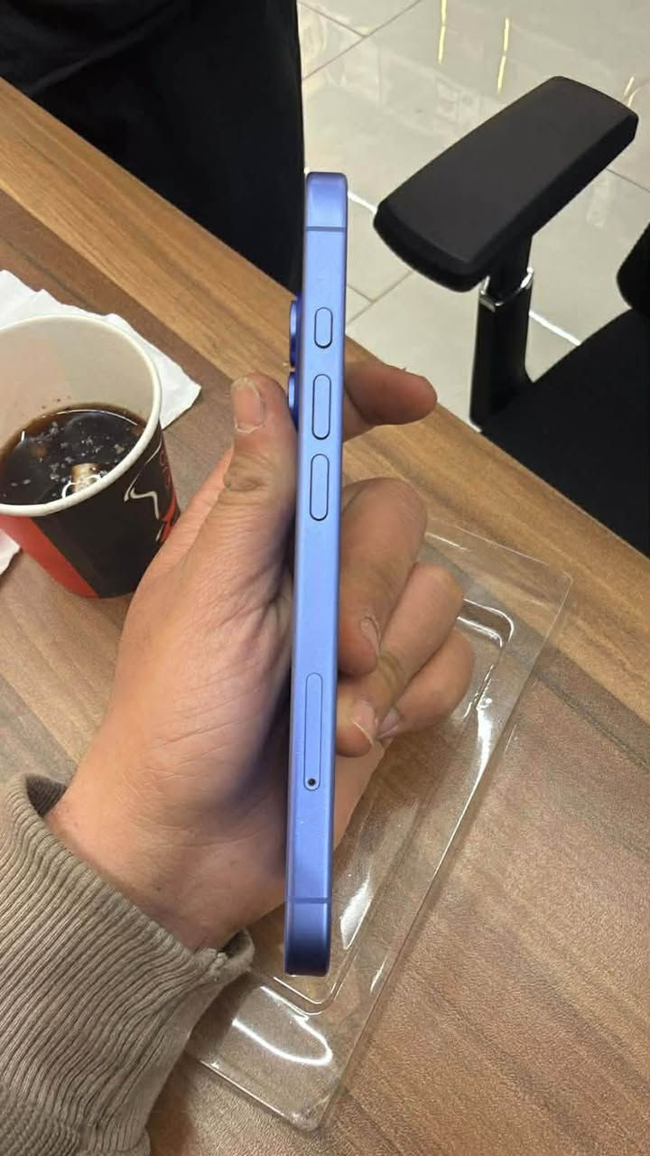 آيفون 16 (العادي)
• السعة: 256GB
• صحة البطارية: 90%
• الجهاز نظيف جداً، وما مفتوح ولا مبدل بيه أي قطعة، كله وكالة.
• كل وظائفه شغالة 100%، وما بيه أي مشاكل.


**إذا كنت صاحب هذا الإعلان وتريد حذفه لأي سبب، رجاءا أرسل رسالة إلى الدعم الفني**