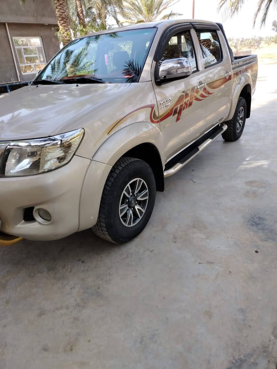 سلام عليكم
تيوتا هايلكس فورويل 2013 سيد نهرو إم البطل  رقم سليمانيه هزه وسنويه جديده ماشيه205الف كيلو  لون مميز  سياره كفاله عامه من صبغ ولتبديل محرك كير كله مكفول سياره جديده جداً 

كير عادي 

شاشه

 كامره دواره

 تحكمات ستيرن

لخ 

السعر 210وبيه مجال بسيط 

تفاصيل اكثر الاتصال ع الرقم 

***********
