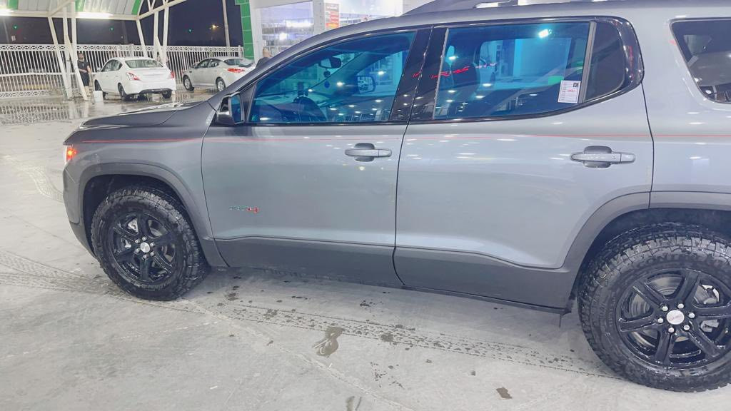 سلام عليكم جي ام سي اكاديه فئه AT4 
ملاحظه/ فولل مواصفات 
‏‎رقم بغداد
‏‎-الموديل :2021
الحادث شبر بل بنيد و شبر بل صندوك 
بدون ايرباك 
سعر 240 ورقه
مكان سياره بصره
لاستفسار ***********
فول مواصفات 
‏‎-المحرك 3.6L（ستة سلندر ) 
‏‎-لايتات زينون اصل عالي وناصي مع حاجب LEDمع كشافات دعاميه
‏‎-رادارامامي مانع تصادم
‏‎-حساسات امامية اصل
‏‎-حساسات خلفيه اصل
‏‎-حساسات ورادارت الجانبيه بالمرايا الجانبيه
‏‎-كشنات السيارة جلد اسود
‏‎شاشة الدشبول حجم كبير للتحكم بايعازت السيارة
‏‎-تحكم فول كهرباء الكرسي السائق والركب
‏‎-بصمات عدد خمسة بواب مع بصمة جنطة وبصمة تشغيل
‏‎-ثلاث قطع تبريد
‏‎-تدفئه وتبريد الكرسي المقدمة
‏‎-تدفئة بالستيرن
‏‎-السيارة 7 راكب مع الكشنات الخلفيه منفصل ملكي
‏‎-جنطة كهرباء
‏‎-تشغيل عن بعد
‏‎-دبل كزوز
‏‎-تطعيم صاج الدواخل المركبة
‏‎-سستم صوت BOSE
‏‎-اشاير بالمرايا الجانبية
‏‎-تحكم ستيرن جهتين بلوتوث حاكيةوكروس سرعة تحكم صوت
‏‎-نظامABSمانع انزلاق
