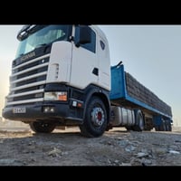 للبيع راس تريله+ ثنين عرباين سكانيه بومه فقط الراس موديل ٢٠٠١ رقم سليم...