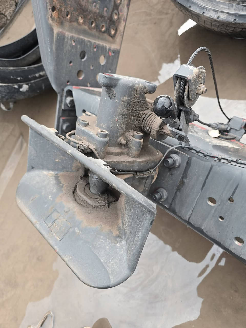 للبيع جرار سحب مع تانكي كاز 500لتر عدد2
اتصل ***********
