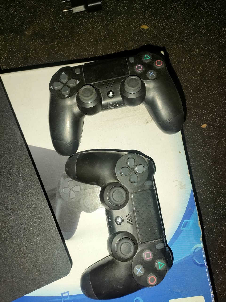 السلام عليكم بلاي 4 سليم الذاكره 1 تيرا مهكر بي 13 لعبه البلاي نظافته 100 على 100 للبيع سعر 350 وبي مجال المكان بغداد البلديات الرقم *********** واتساب
