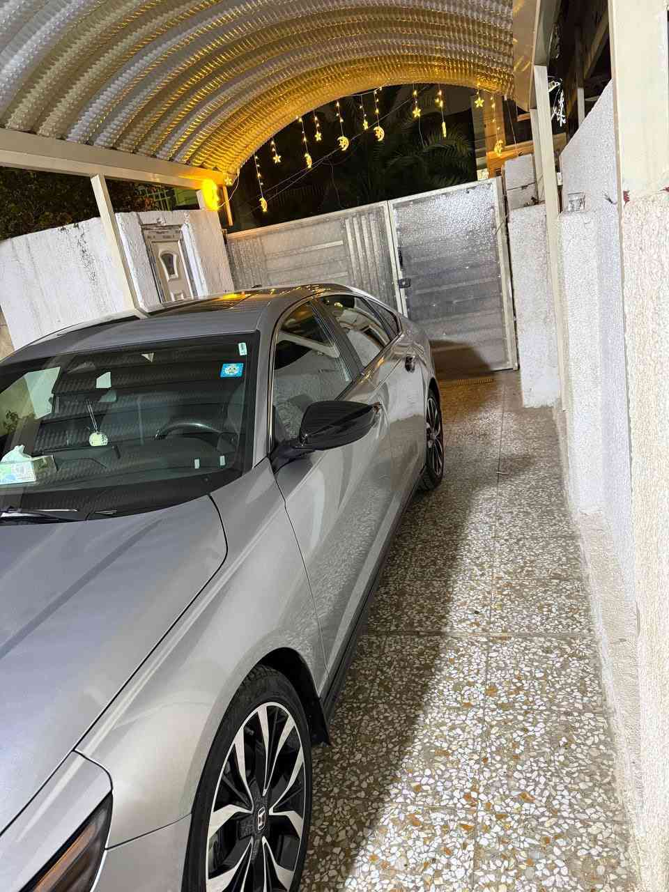 السلام عليكم 
اكورد 2024 sport ماشيه 78000 كيلو حادثه بسيط
بارد جاملغ خلفي وباب هم بارد بسيط جهة السايق والجاملغ صلحته وصبغت نصه من الكنر وجوه بدون ايرباك كلهن سليمه
بصمه
فتحه
رادار
كشن سايق كهرباء
تحديد مسار
تشغيل عن بعد 
حساس مطر 
حساس لايت
شاشة اعطال 
ابل كار بلي
كروز سرعه 
تنبيه خروج عن المسار
3 انظمة قياده
هند بريك بصمه
بريك هولد 
لايت ايل ايدي
كامره دواره خلفيه
وباقي مواصفات الsport
صور الحادث بالمنشور 
سعره. 20500$
مكان السياره. المنصور
***********
