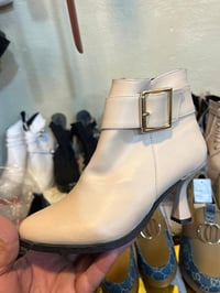 أحذية نسائية • مقاسات ٣٧-٤١ • سوق سومر موصل