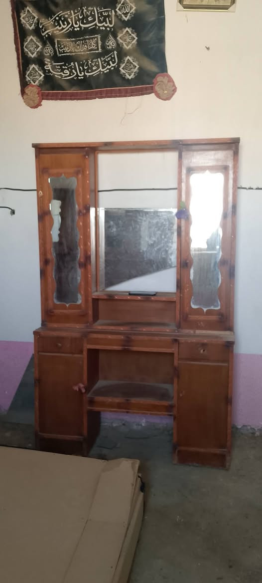 قرفه نضيفه للبيع وبسعر مناسب مامتواجد خاص  ‏‪***********‬‏
مكلف بنشر
