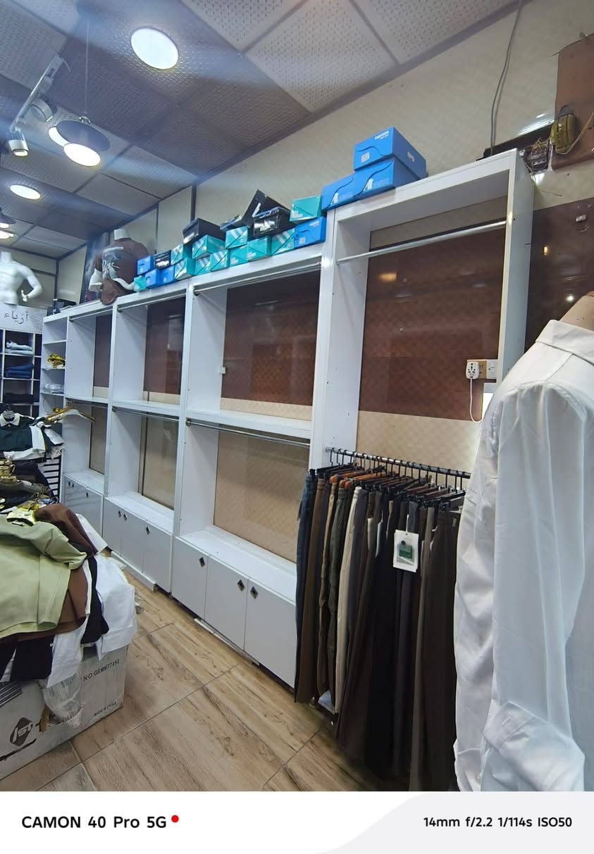 سلام عليكم الديكور ملابس رجالي للبيع أخو الجديد خشب السعر 850 وبي مجال انه مكلف بلنشر هاذ رقم الشخص وستفسرو منه ***********
