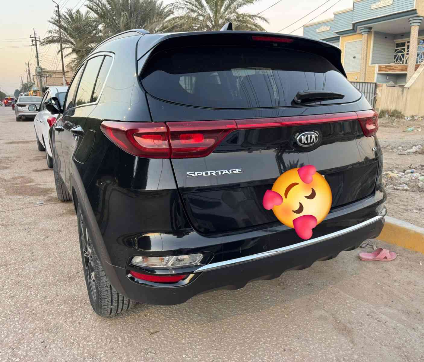 Sportage 2022  
سيارة فول مواصفات EX
بانوراما
بصمه 
تدفئة وتبريد كشنات 
كراسي ثنين كهرباء
سايد بريك كهرباء
اوتو هولد
نزول منحدرات
صندوك كهرباء 
حساسات امامي وخلفي
رقم بابل ***********
