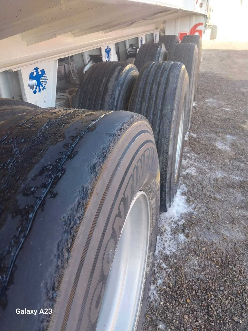 سلام عليكم عربانه البيع اربع دناكير مزوج 1360..الدنكير تركي . مطبخ ثلاجه صناديك .. الشراي يتصل ودلل بغداد الجرف .. ***********
