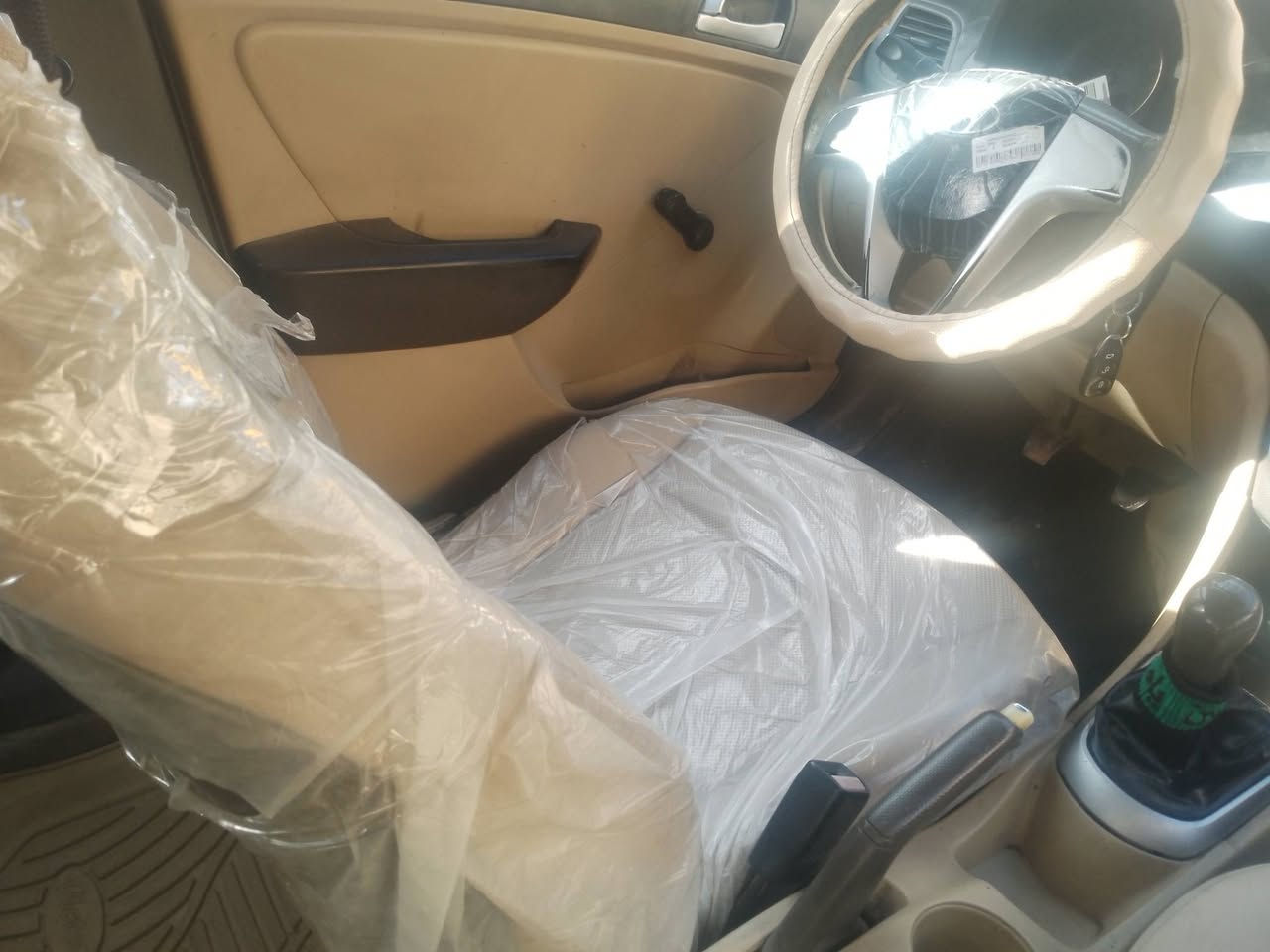 اكسنت موديل12 خليجي رقم بغداد دولي كير عادي مكينه 1600 كير حداديه تدفئه تبريد كهربائيات دواخل كله جديد كفاله عامه ماعدا طخه بسيطه السعر 65وبيها مجال جدأ بسيط تواصل  ***********
