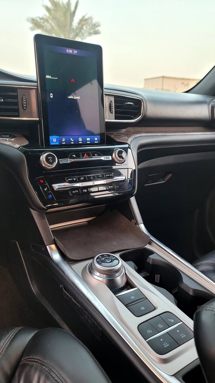 السلام عليكم
فورد اكسبلورر بلاتنيوم 2022 اعلى مواصفات ❤️‍🔥
محرك 6 سلندر 3000 توين تيربو 400 حصان 🔥
دفع خلفي 
مودات القيادة 🥶 6 (السحب والسبورت والعادي والاقتصادي والطرق الوعرة و مال ثلج زلق)🛫
قيادة ذاتية و أوامر صوتية ومانعة🗣️ الاصطدام ابريك تلقائي 
امامي وخلفي والركن التلقائي 
كامرة 360 وحساسات امامية خلفية وجانبية 📸
شاشة تسلا  شاشات عدد 3 تحكم بالتبريد خلفي 3 قطع تبريد 
بانوراما 
ورادار واشارات بالمري 
شحن لاسلكي و كار بلي 
كير ماوس 
مقاعد 6 راكب منفصلة VIP
كشنات 💺امامي  تدفئة و  تبريد و مساج 
كشنات خلفية تدفئة وكشنات خلفية كهرباء.
فيها نظام باسورد🔐 تفتح وتقفل السيارة على الرمز في باب السائق  سايد بريك بصمة 
بصمة جميع الأبواب
تايرات جديدة ،فرممة جديدة، لايتات اصلية جديدة شاديلها زينون ، ادامة على السيارة كاملة بدون نقص.(كل غراضها أصلية )
💵السعر  270 $ورقة $
📣بيها تبديل جاملغ ودعامية نفس اللون بدون صبغ فقط
الموقع بغداد  .
رقم شاصي:1FM5K7HC4NGA21872
للأستفسار:***********
***********
