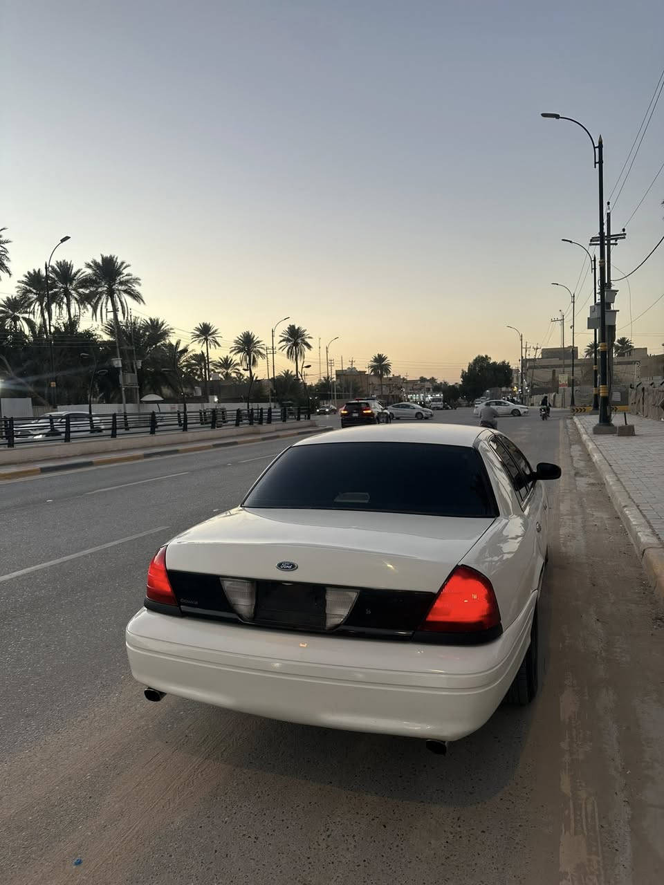 السلام عليكم فورد كراون فكتوريا بوليسي 2006 مزاد حله السياره عايدها من جديد 🇺🇸🇺🇸🇺🇸🇺🇸

🕹️(الكير انطوني جديد ماشديته نزلت كيري وبدلت كلقطعه بي جديده خو ما اجيبلي تابوت واشده وماعرف شنو بطنه كير كامل ب ورقتين اني كلفني 575)

⚙️(المحرك خير من الله اي نقص مابي)

⛓️‍💥(الحداديه عربانه اماميه كامله من فلنجات الدسكات دبلات حماله ايشي بيها كاملللل بدلته الى جديد
الخلفيه من دبلات اكسل كاردن بنزات كله جديد)

💡⚡️
(كهربائيات ضفيره من السكن لحد البكلايت جديده 
مروحه جديده كارت مروحه جديد ومخليلك احتياط جديد فيتبم جديد حته كلوب الرقم والصندوك شغال)

⚪️(الصبغ اكو ب 500 الف اني صبغت ابو 7 ورقات شرط )

🚘( كفالته مكفوله ضربه ومعجون) 

🛞(تايرات ووياله جديد حته السبير صارله شهرين من شادهن)

📩(اصولياتها كتابها الاصلي ووصل الاستلام ووكاله ام الباركود تترقم حلو واعتقد كربلاء بس الي مطلعها من الحله )

🚘(الداخل كشنات نضافه 90‎%‎ دشبول شاده جديد وصاجيه مال ماركيز ع مود شكلها ارتب شاشه كامره جديد كيلو متر ورون وكيج بانزين وحماوه شغال اي كلوب مابيها شغال بلعينه كلوب التنته شغال تحكمات ستيرن شغاله بطاين جدد بس وحده منال القبضه مال بطانة السائق موجوده فالته والطفايه مكسوره ومسويها امانة الله كلشي شغال حته الجداحه)

🛞(مشط ستيرن ودركه جديده حاطلها مال ماركيز ع مود شكلها ارتب وتحكماتها) 

⚠️
(النواقص الراجع مال الفيتبم مشتري ومشاده بس الصبح شوي تتأخر يلا تشتغل تشده يرجع طبيعي واليده مال الباب تسويها مال البطانه موجوده وكامله 
يحتاجلها صقل وبوليش كذالك دافع حسابه بس تروحله ويكملها بغداد )
السعر ((((55))))
واذا معجبك السعر اكو انشالله الافظل تحياتي
***********واتساب

***********اتصال
