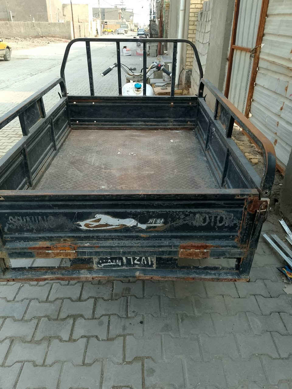 سلام عليكم ستوته أمتي ار رقم اسود البدي جمره سعر 750وبيه مجال الشراري محرك مامفتوح ***********
