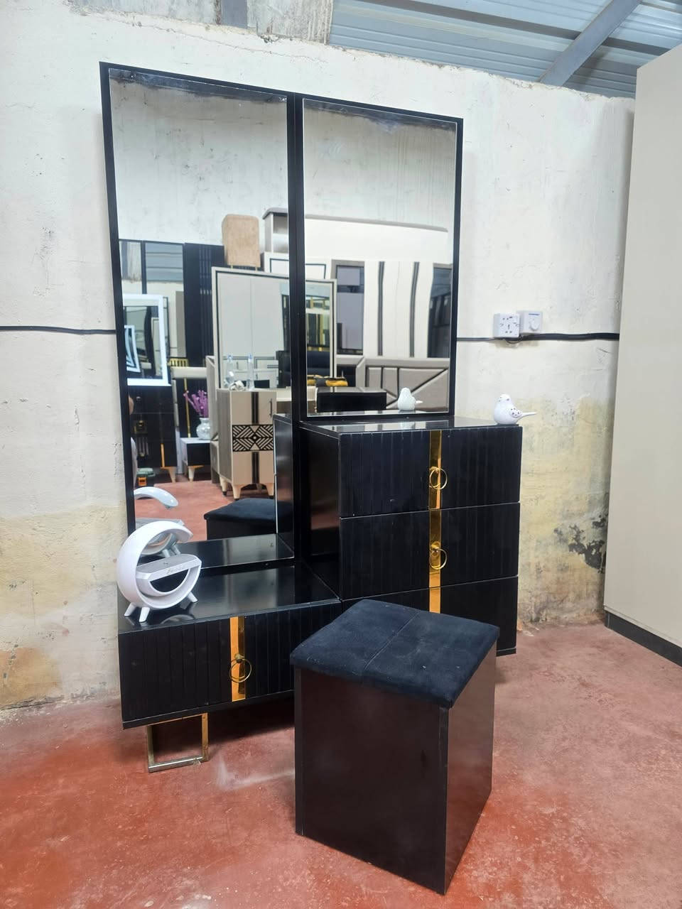 غرفه ترڪي مستخدم 💗
غرفه زاويه💗
نضام ابواب💗
القطع 10💗
نضافه 95بل100💗
 شد🪛 ونقل 🚚  مجاني💯للحجز اخذ سكرين وتفضل واتس اب *********** تتوفر انواع الغرف
