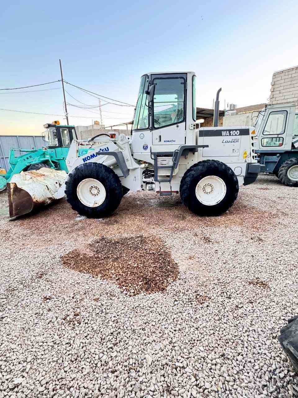 دخول جديد كوماتسوه حجم 100
كير ميكانيكي محرك 4سلندر كمنز تبريد العنوان 
النجف شارع المطار معرض الإخلاص للمعدات الثقيله 
***********
***********
المستورد إبراهيم الغزالي
