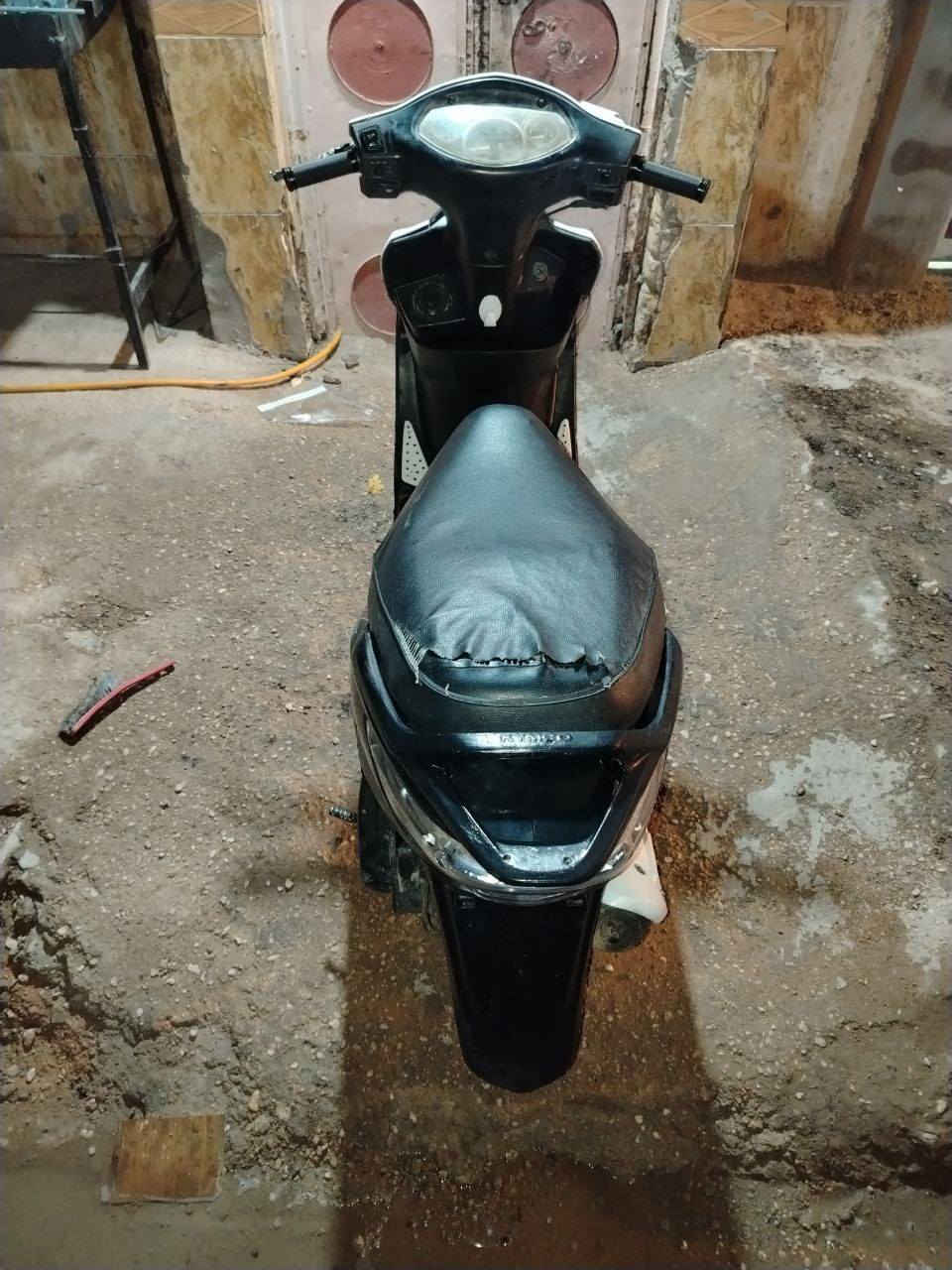 كامكو G4 دراجه معمره مناقصه شي مكينه حاويه جديده دهن كل سبوع ابدله ورغم مماشي بيها فد ابدل كل سبوع دراجه كلش مداريها تعميره مال جناي الله شاهد جفتت مكينتها ماعجبتني ذبيت مكينتها جبتلها حاويه  فد اريد ابيها لين ممعتازها وضاله هيج حرامات دراجه مكانها نجف شارع المدينه سعر 550 بيها مجال شي قليل كلش رقمي *********** الشامية, القادسية
