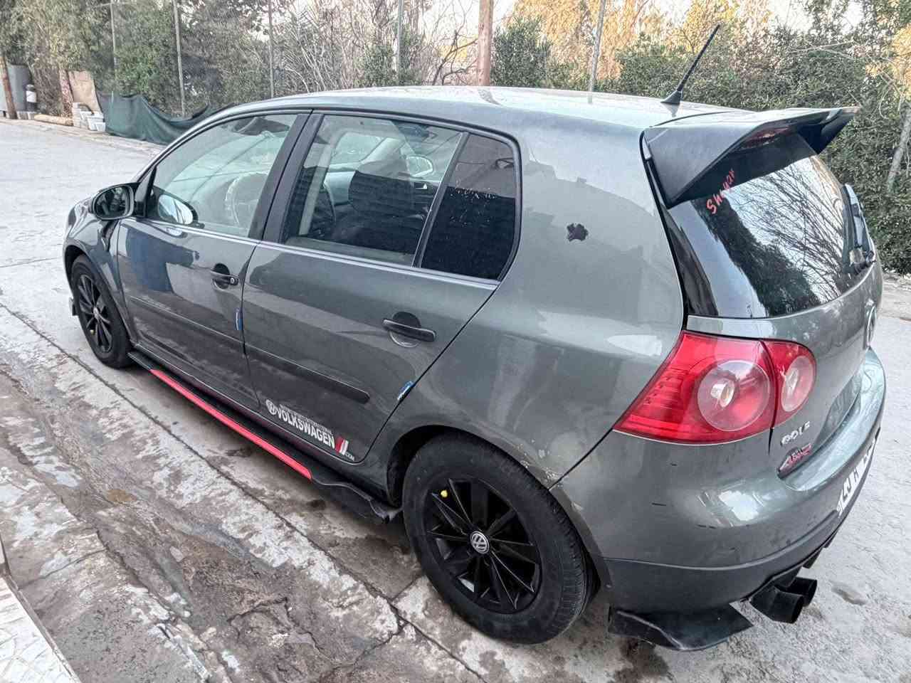 كولف موديل 2008 سياره كلين مابي ظرر مابي صبغ بسمي رقم جديد *********** مكاني كركوك مستعجل لبيع سعر 70 $
