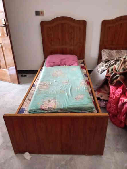 هاذي الأغراض للبيع ***********
